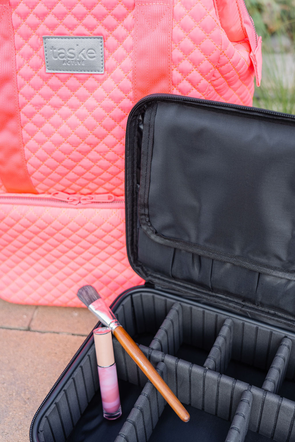taskeACTIVE Cosmetics Organizer Bag