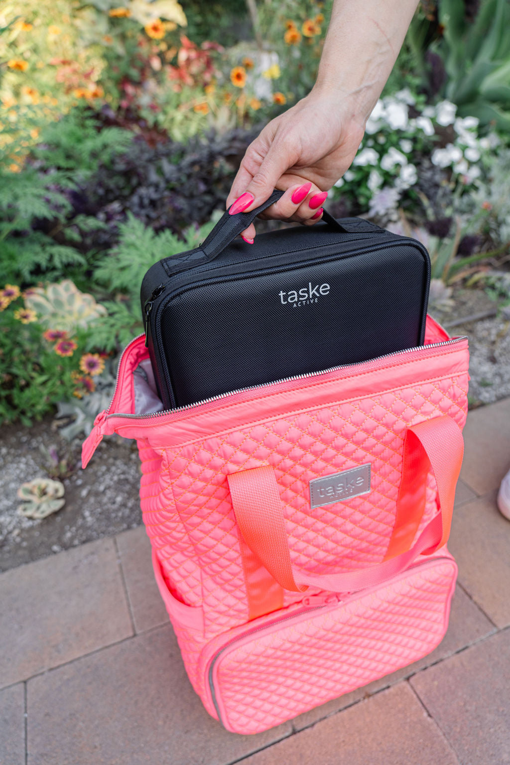 taskeACTIVE Cosmetics Organizer Bag